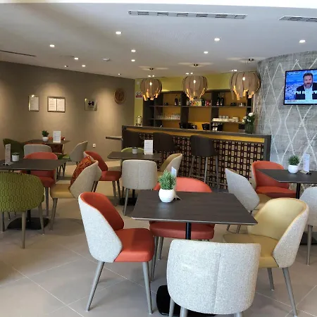 Aparthotel Résidence Les Tisserands - Domitys Beauvais
